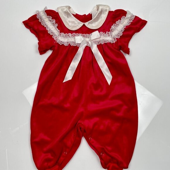 Vintage 80s & 90s Toddler Soft Velvet Bubble Jumpsuit with collar, bow, and lace - Picture 2 of 11